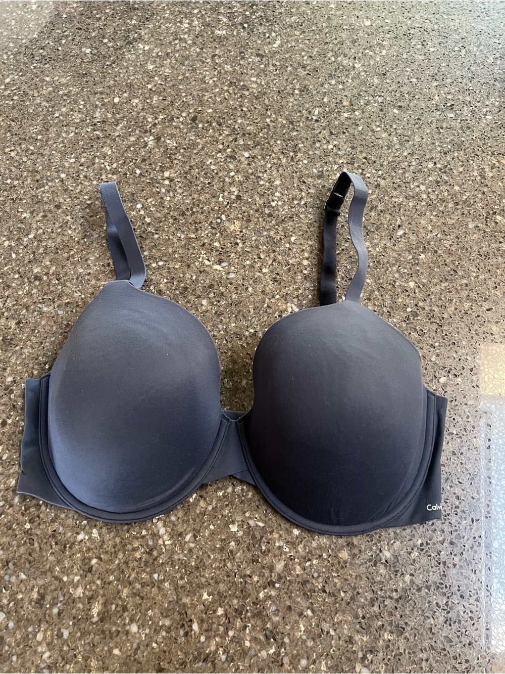 Calvin Klein Charcoal Smooth Underwire Molded T-Shirt Bra Size 38DD Adjustable